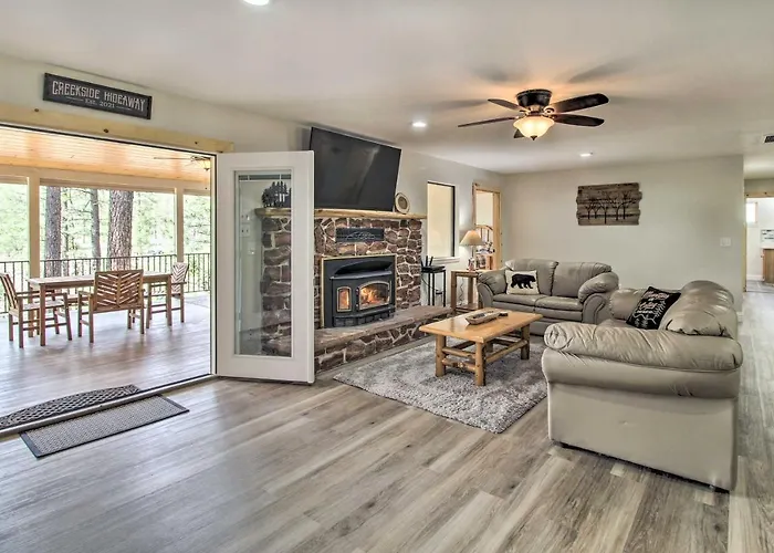 Family W/ Game Room! 32 Mi To Sunrise Holiday home
