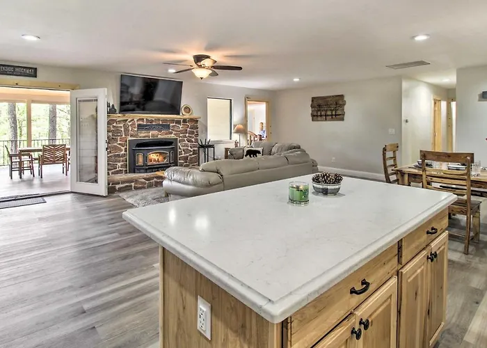 Holiday home Family W/ Game Room! 32 Mi To Sunrise *